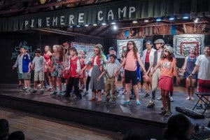 play cast